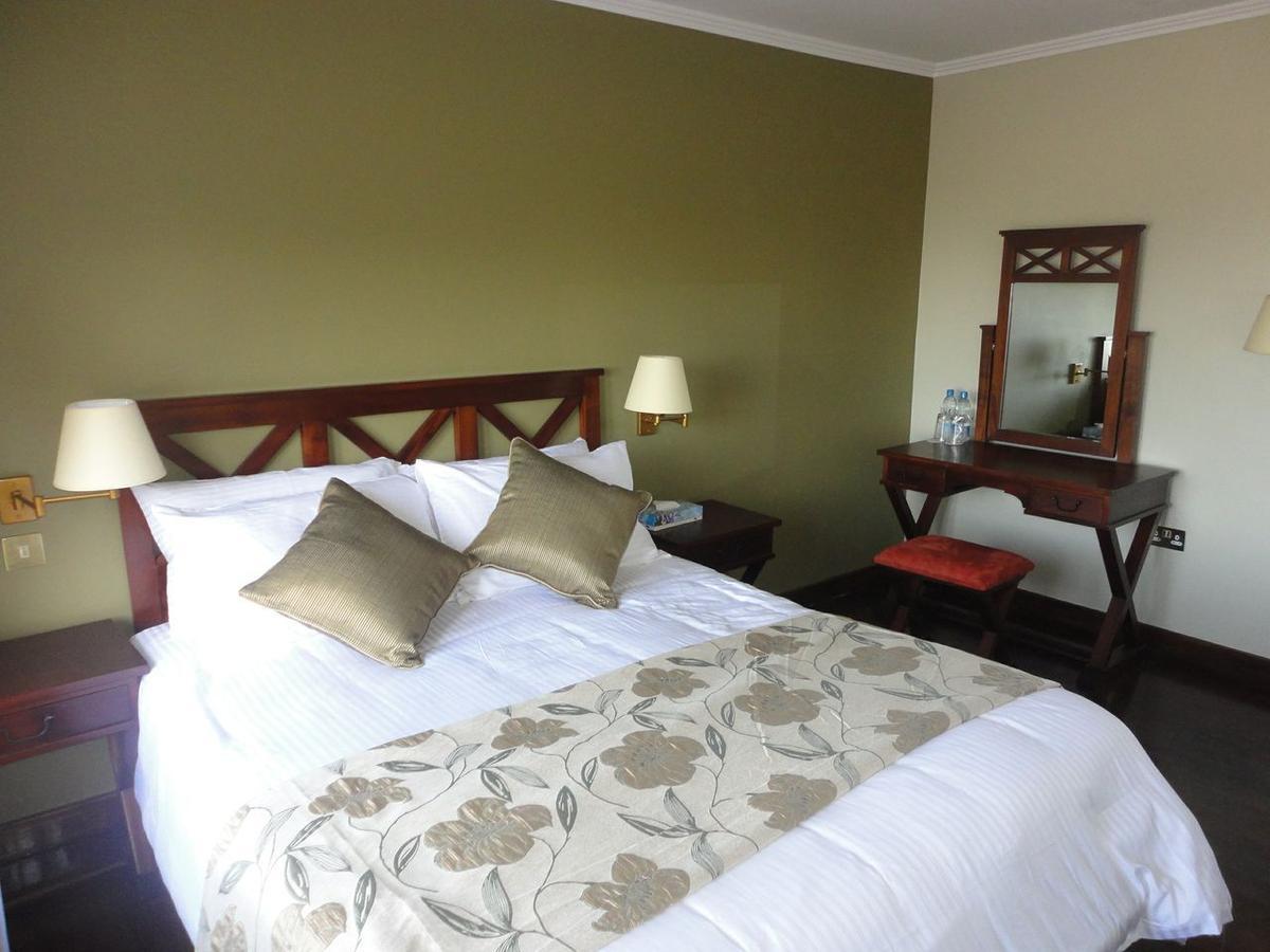 Treetops Mweiga Oda fotoğraf
