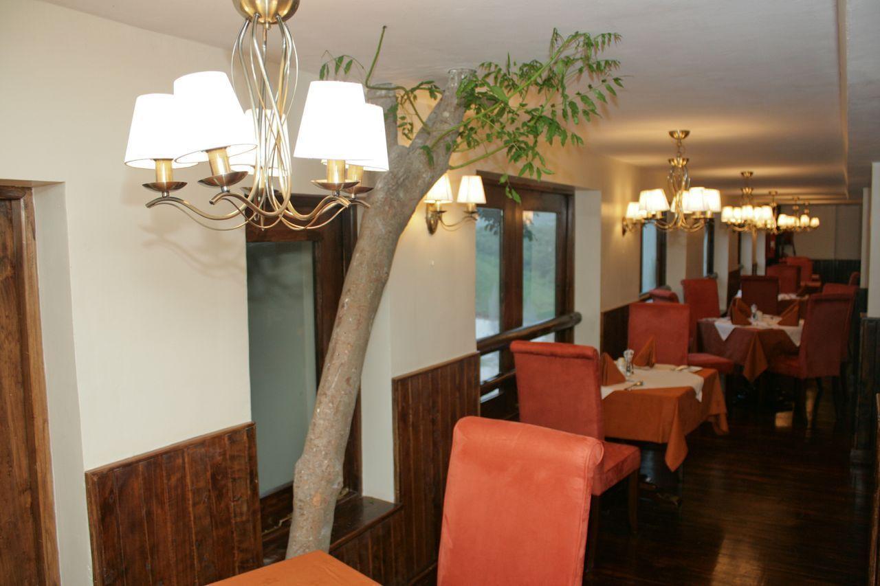 Treetops Mweiga Dış mekan fotoğraf